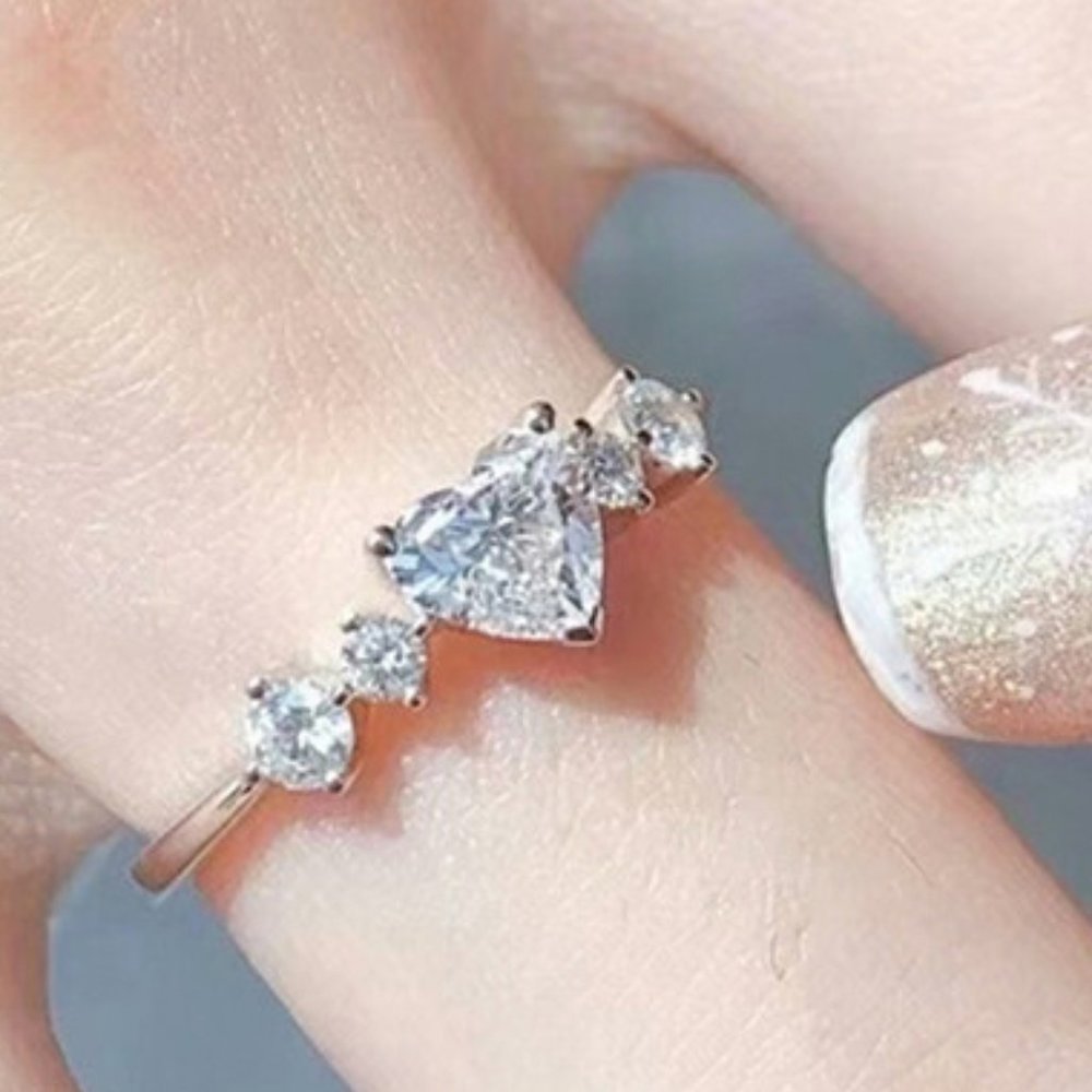 💍 Crystal Clear Sweet Pure Heart CZ Anillos Shiny CZ LovelyHeart Ring,UNVN12020 - Picture 2 of 5